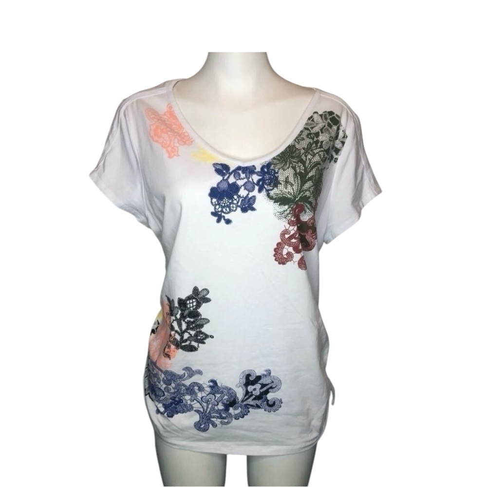 Cleo Floral Scoop Neck Tshirt Size XXL Casual Basic